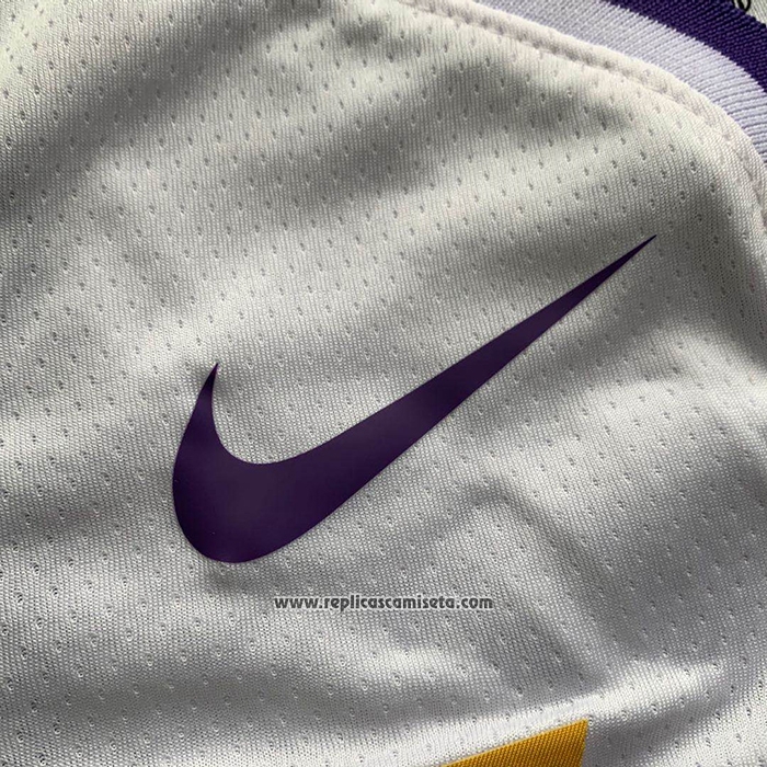 Camiseta Los Angeles Lakers Kobe Bryant #24 Association 2018 Blanco